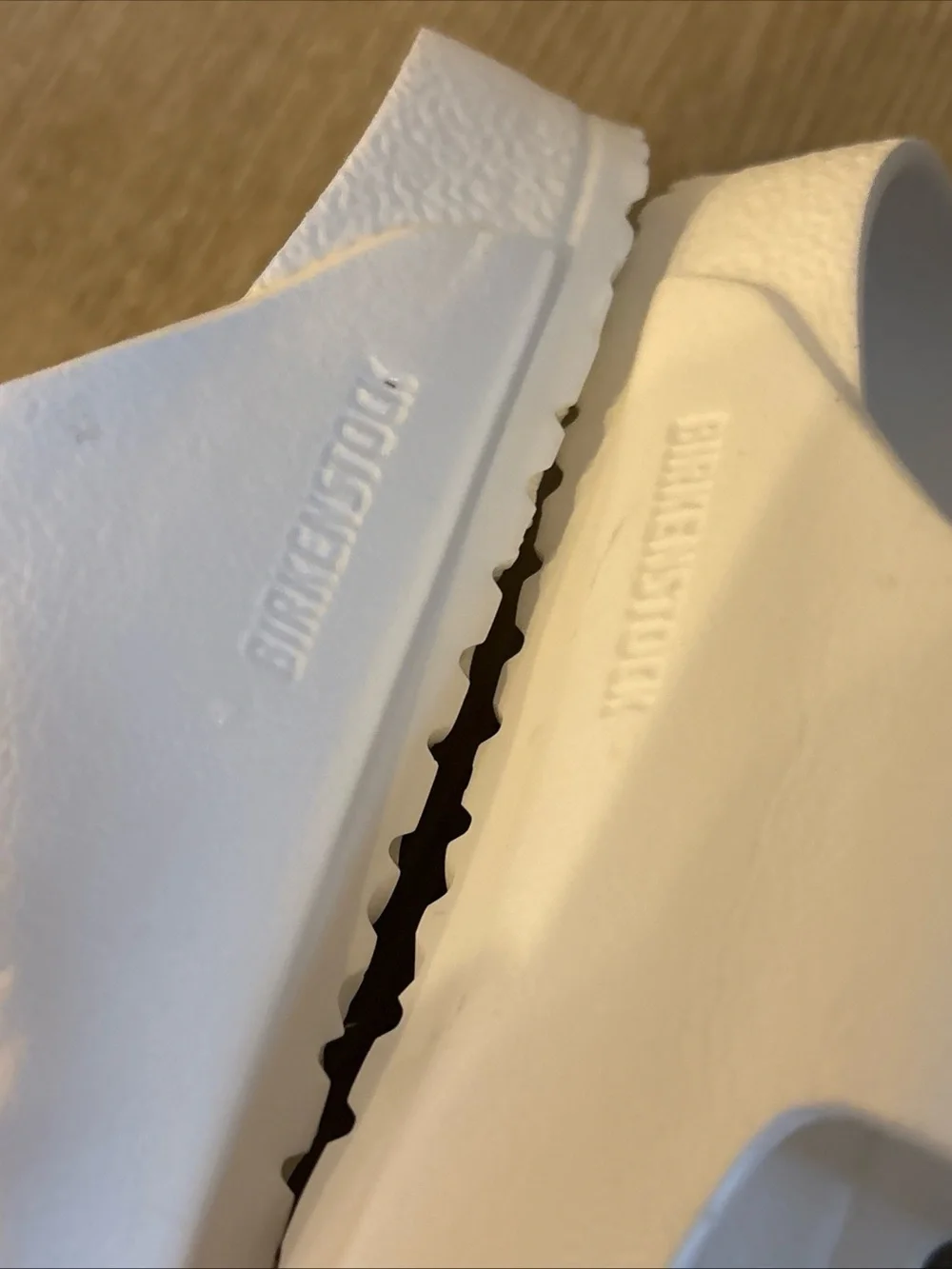 EUC Birkenstock Kids Arizona EVA Sandals White Slip-On Size 33 EU 2 US